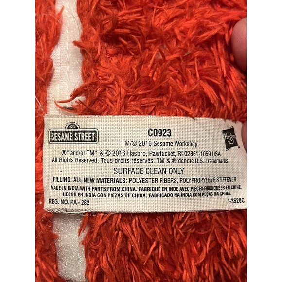 Sesame Street Hasbro 2016 Tickle Me Elmo Talking Plush, Stuffed Animal WORKS - Picture 4 of 6